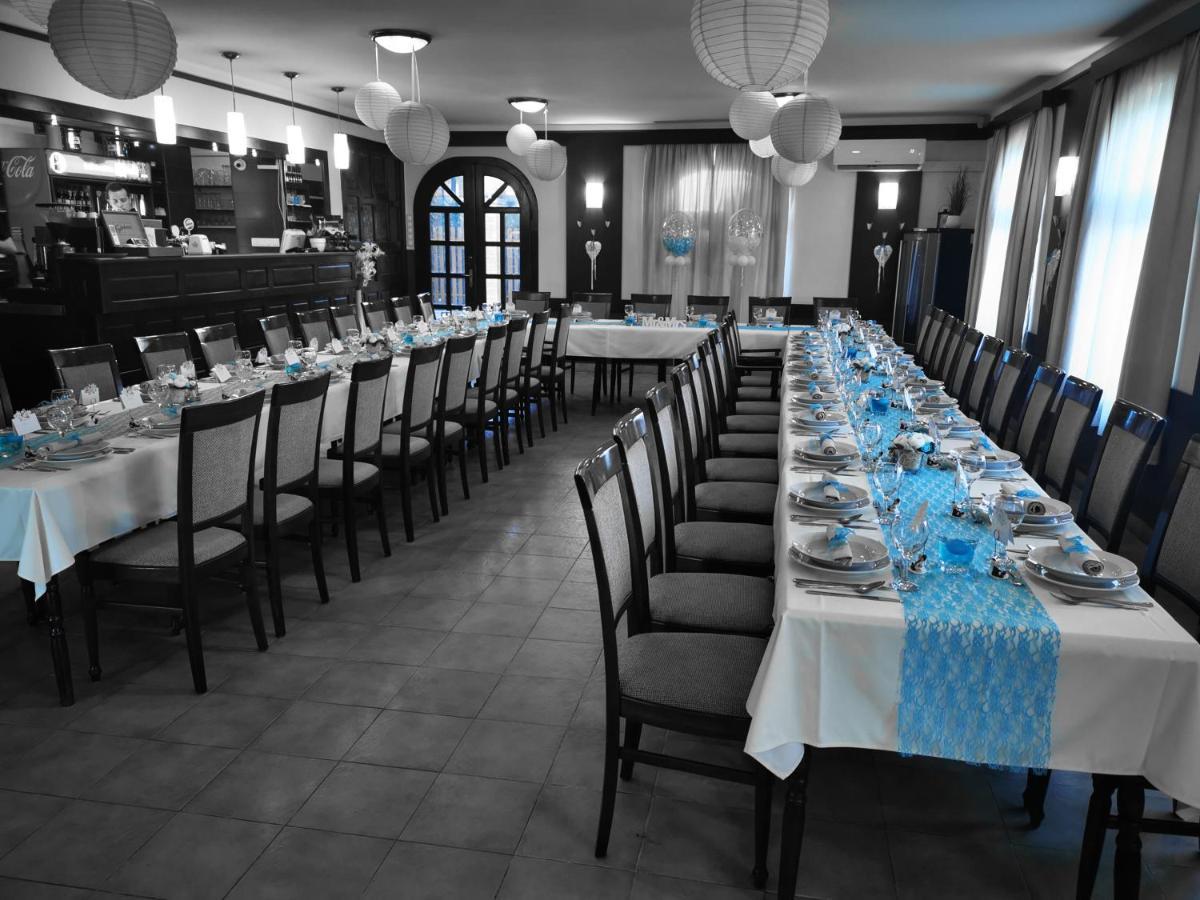 Patyi Etterem Es Hotel Bögöte Exterior foto